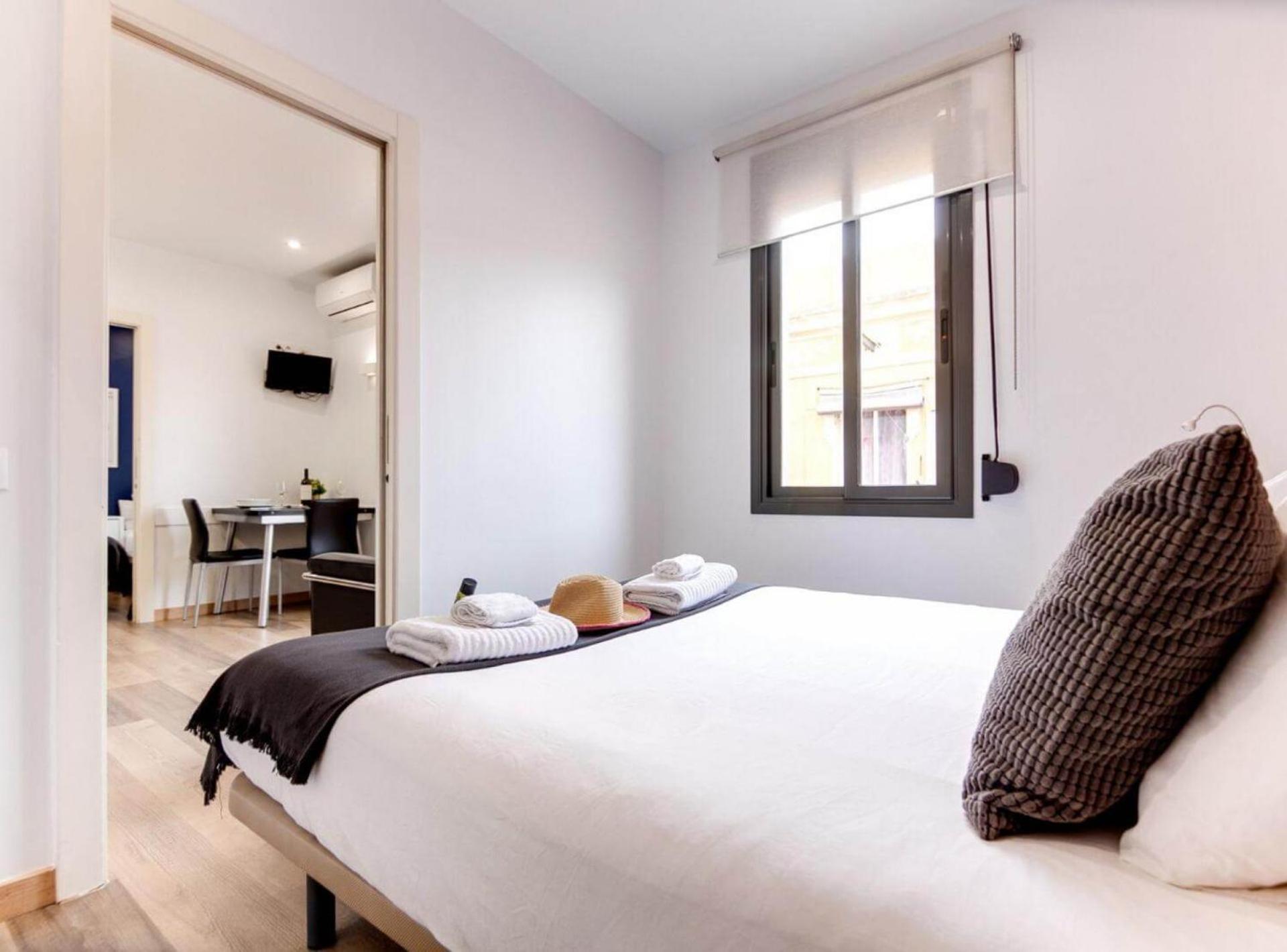 City&Beach Apartments 3 In City Center Барселона Екстериор снимка